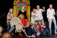 Voices en Tint maken een reis door de tijd